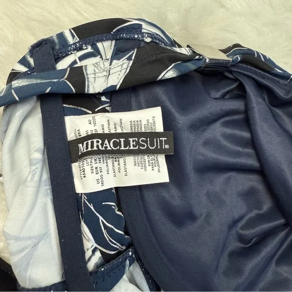 Miraclesuit SILVER GRAY Surplice Underwire Bikini Swim Top - Picture 6 of 7